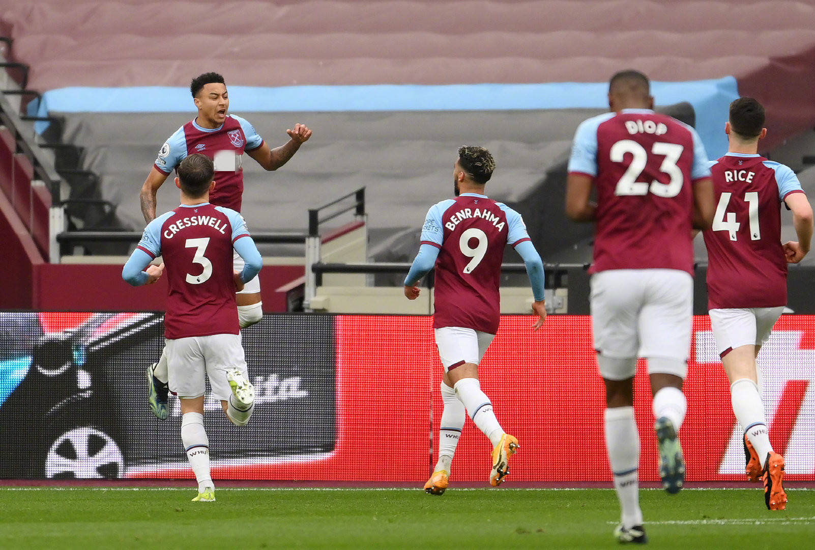 使其在赛事 使其在赛事